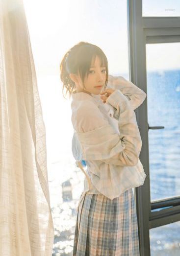 白丝美女被c